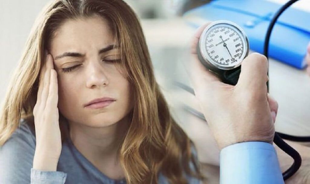 Ce faci când simți că tensiunea arterială „sare” – sfaturi de la un cardiolog Un episod de tensiune arterială crescută poate apărea oricând, declanșat de stres, lipsa somnului sau chiar o masă bogată în sare