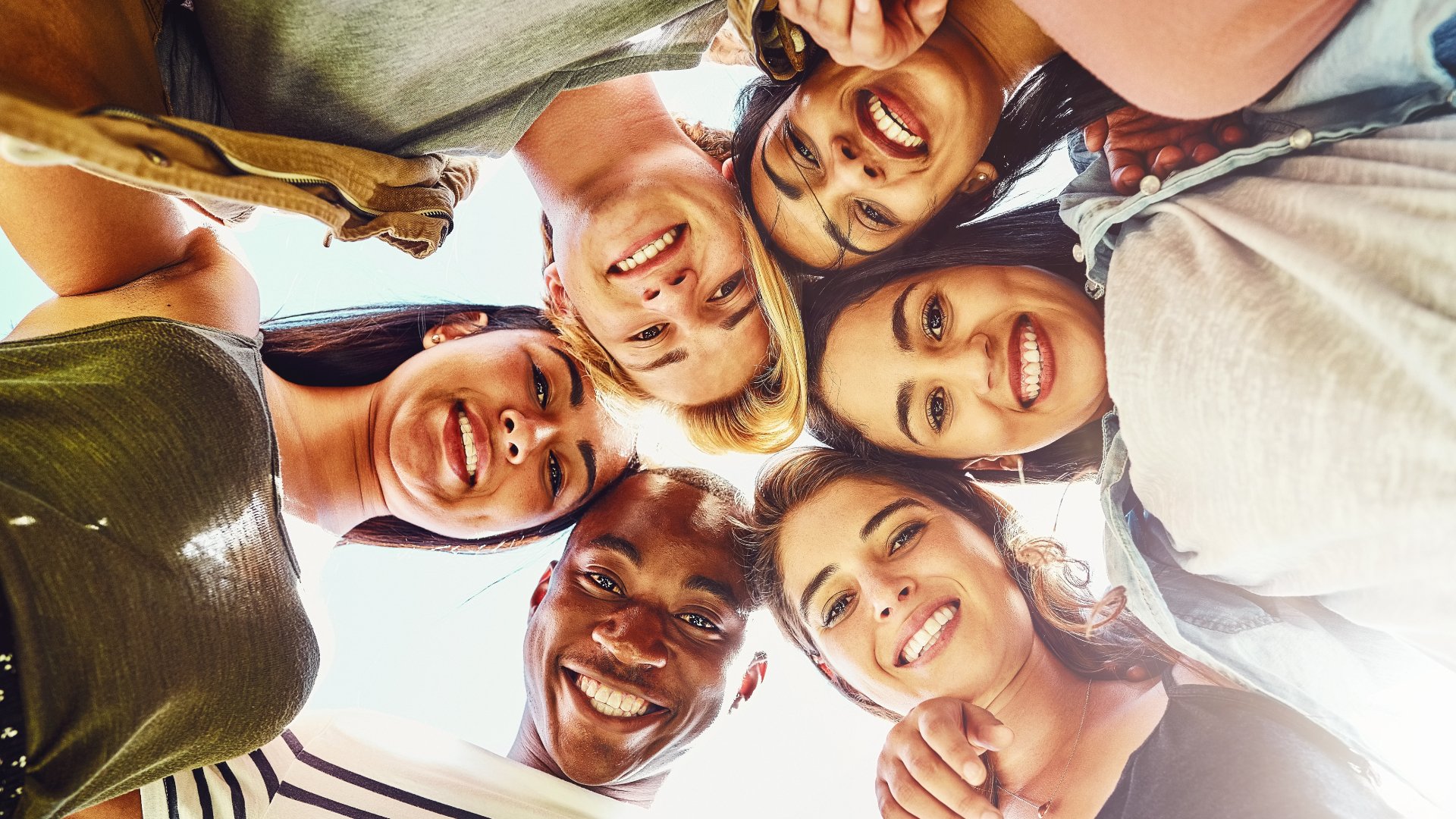 Adolescenții români și viziunea lor asupra rolului femeii în familie Un studiu recent, dat publicității cu ocazia Zilei Internaționale a Femeii, arată o perspectivă interesantă a adolescenților români asupra dinamicii familiale