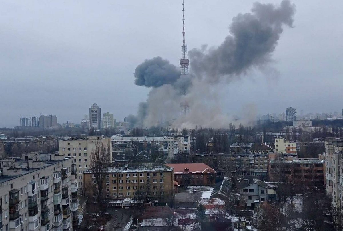 Atac masiv al Rusiei cu sute de drone asupra Ucrainei Rusia a lansat marți un atac masiv asupra Ucrainei, descris de oficiali drept unul dintre cele mai ample atacuri din timpul invaziei