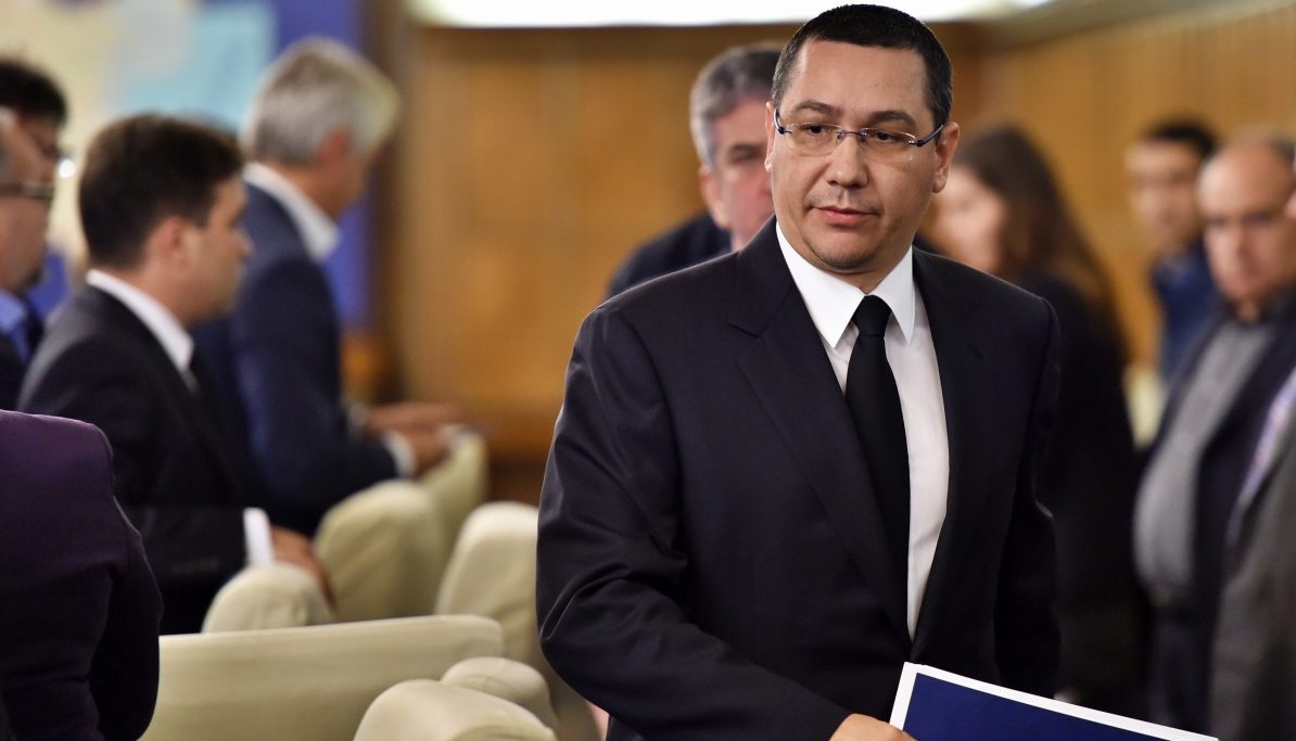 Fiica lui Victor Ponta, adusă în țară cu un zbor comercial Irina Ponta, fiica fostului premier Victor Ponta, a revenit în România vineri, cu un zbor comercial, conform declarațiilor tatălui său