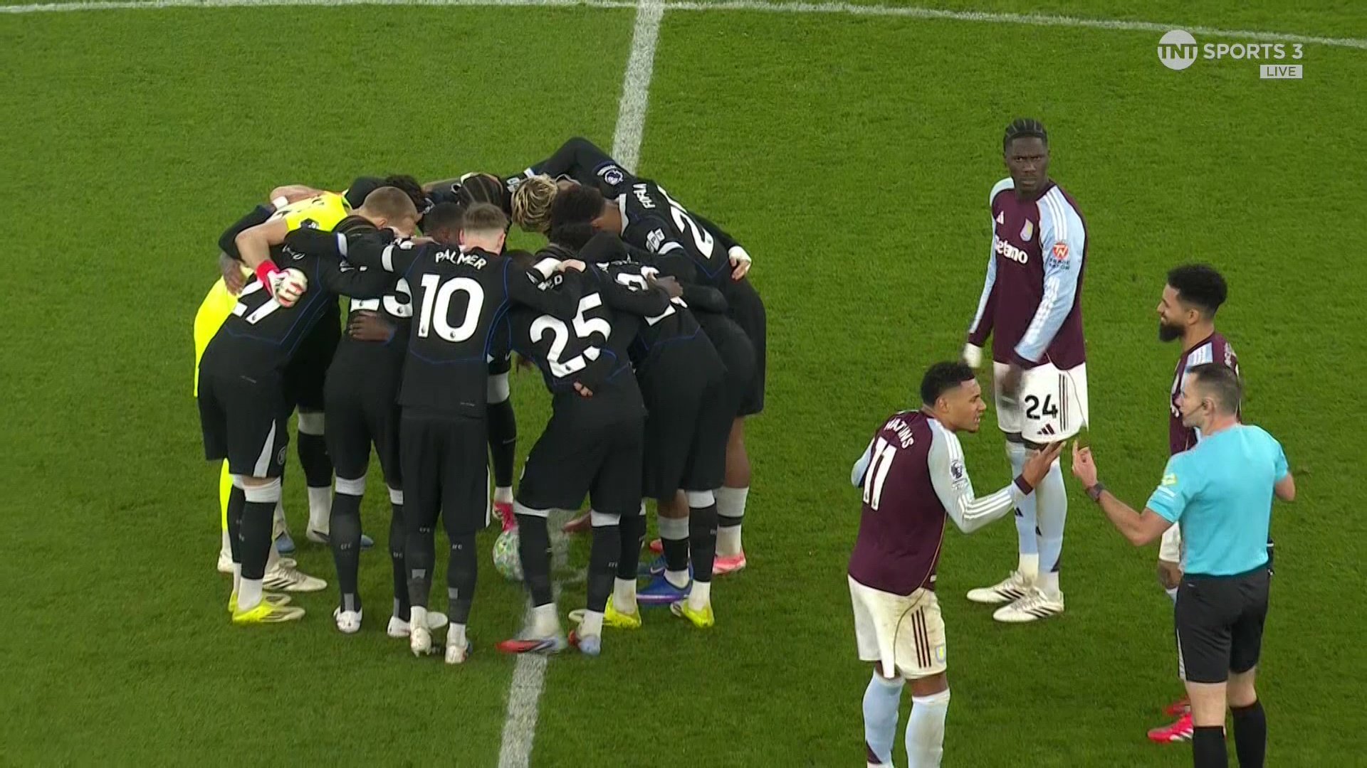 Chelsea a provocat furie pe teren, întârziind startul reprizei secunde în meciul cu Aston Villa, pe care l-a câștigat cu 4-1