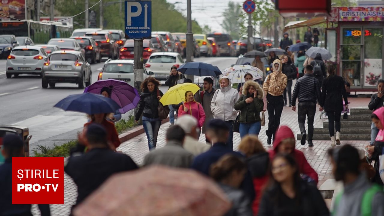 Vremea se schimbă: Vântul suflă puternic și temperaturile scad în toată țara O masă de aer rece își face simțită prezența în România, aducând vânt puternic și temperaturi în scădere în majoritatea regiunilor