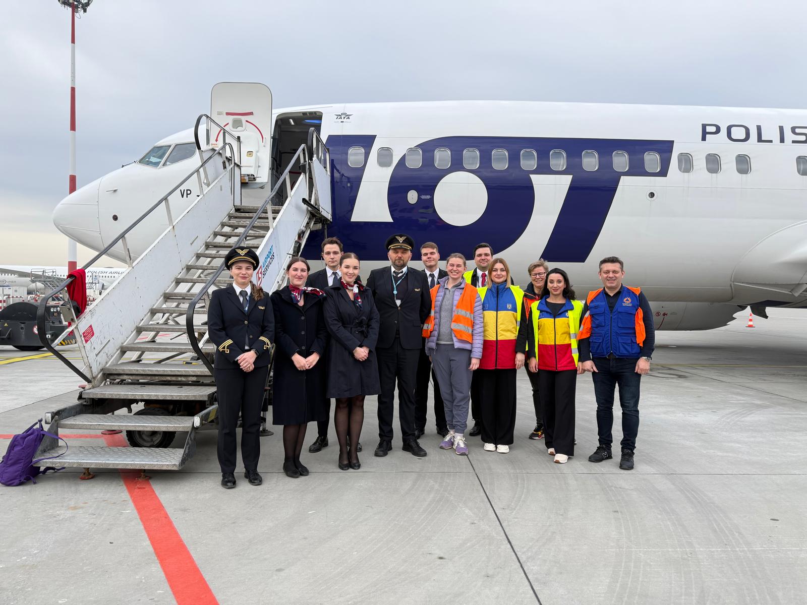 Zboruri de evacuare cu cetățeni români din Orientul Mijlociu, finanțate de UE Două zboruri de evacuare a cetățenilor români din Muscat (Oman) au aterizat luni la București, ca urmare a crizei de securitate din Orientul Mijlociu