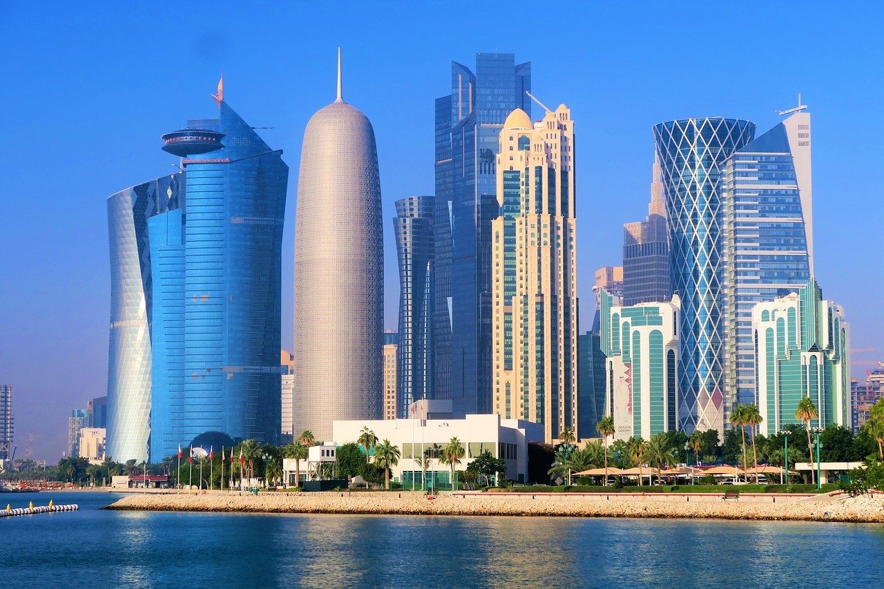 Qatarul ripostează în Iran, pe fondul tensiunilor crescute în Golf Qatarul a efectuat atacuri în Iran în ultimele 24 de ore, ca răspuns la recentele represalii ale Teheranului în regiunea Golfului Persic