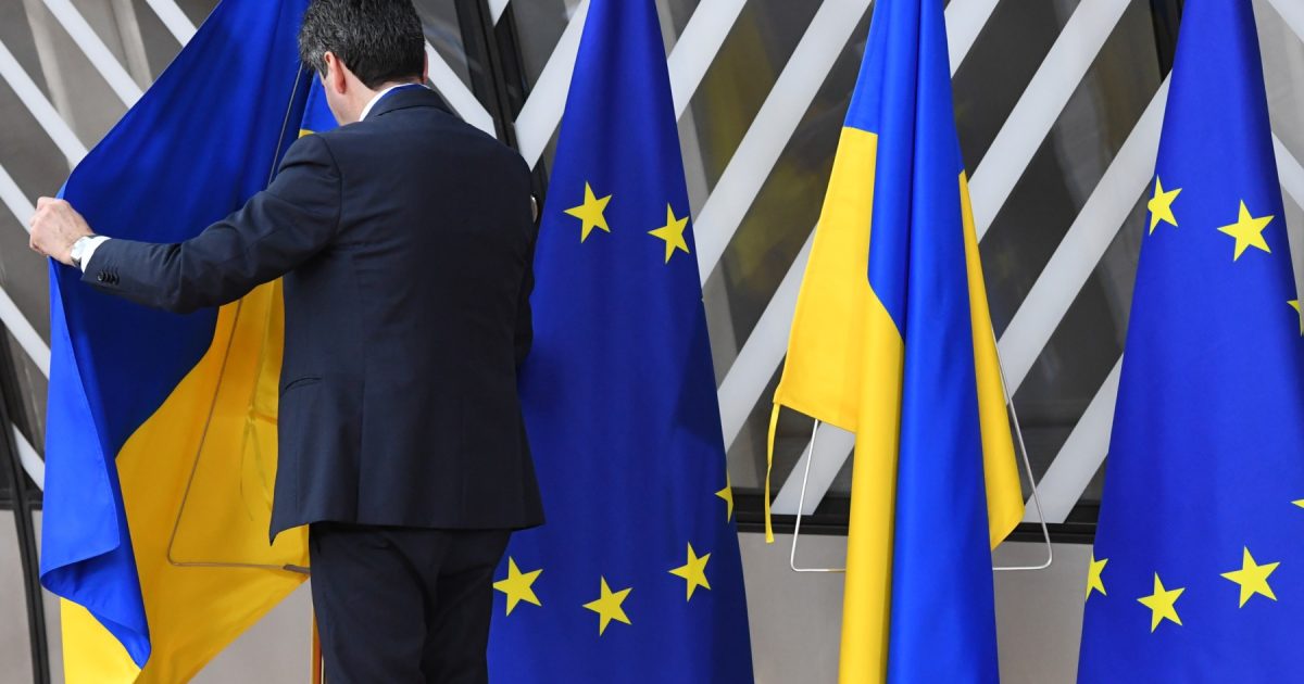 Zelenski, mulțumit de ajutorul UE, cere aderarea rapidă