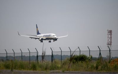Europa Vrea Să Oblige Low-Costurile La Bagajul De Cabină Gratuit