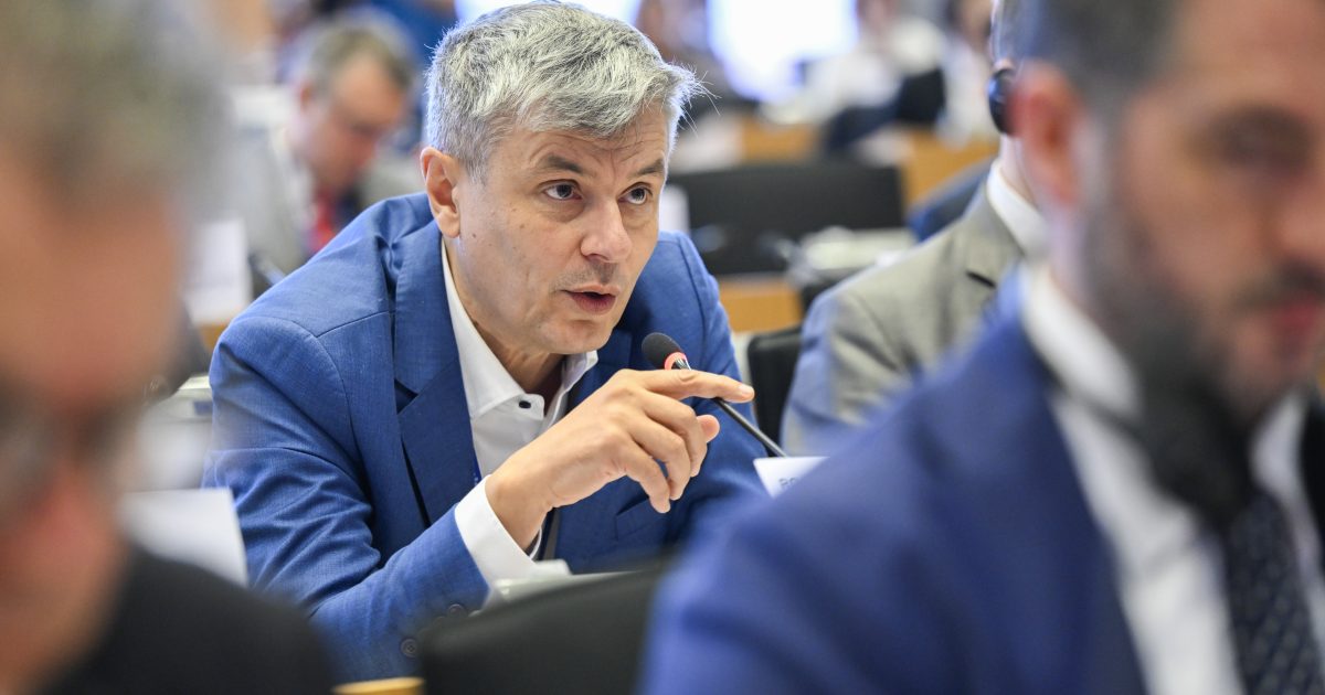 Virgil Popescu, dezbatere la Bruxelles: Cum grăbește UE investițiile în energie?