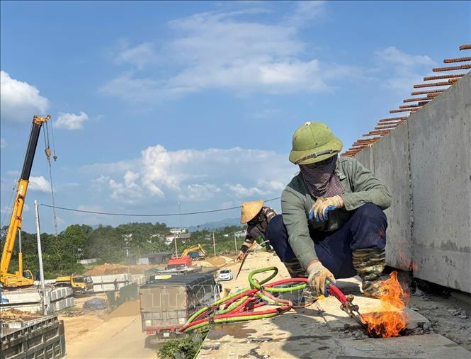 Tuyen Quang, sufocată de caniculă: Viața oamenilor, pusă la încercare