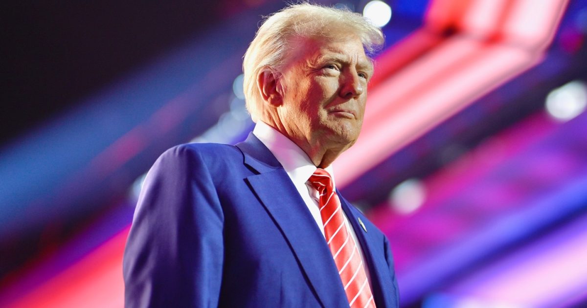 Trump: Xi Jinping, „foarte mulțumit” de strâmtoarea Ormuz