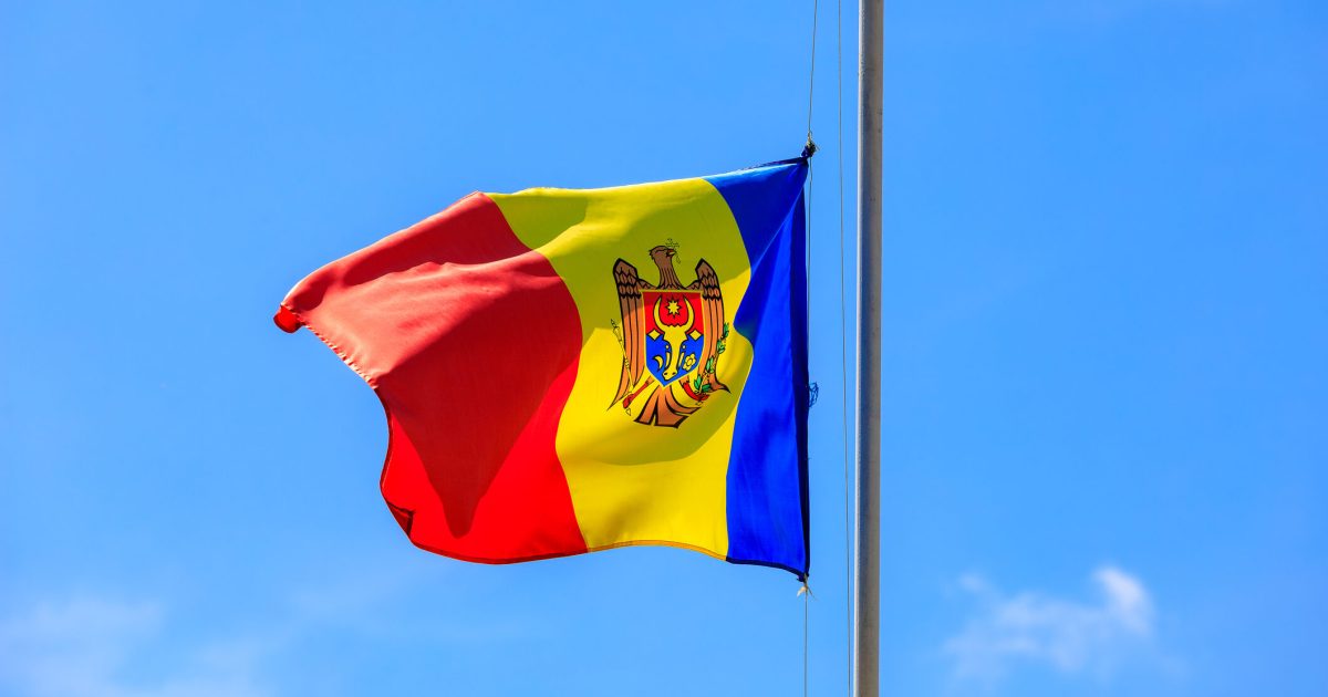 Numerar, în continuare, la mare căutare în Moldova: Retragerile bat depunerile