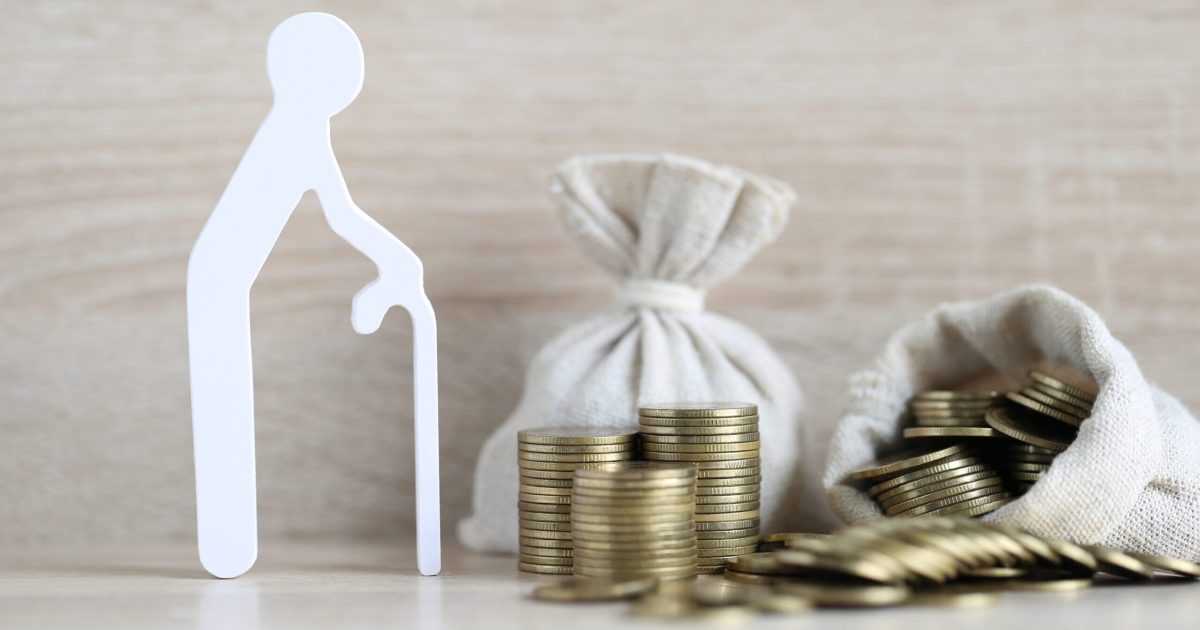 Pensii de mizerie după 30+ ani de muncă în România: Dezamăgirea pensionarilor