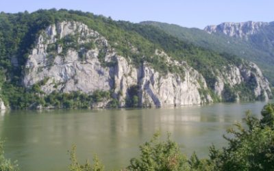 Debitul Dunării, la intrarea în România, în picaj: Sub media lunară