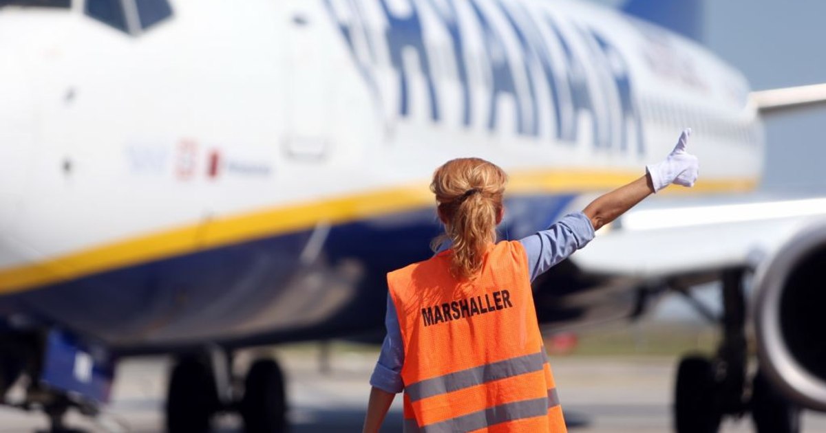 Avion Ryanair, ZBOR FĂRĂ PASAGERI: 190 de oameni, lăsați pe aeroport