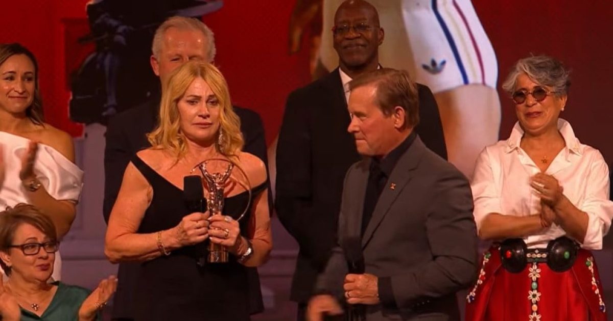 Nadia Comăneci, emoții uriașe la Laureus! Discursul plâns, premiul de la soț