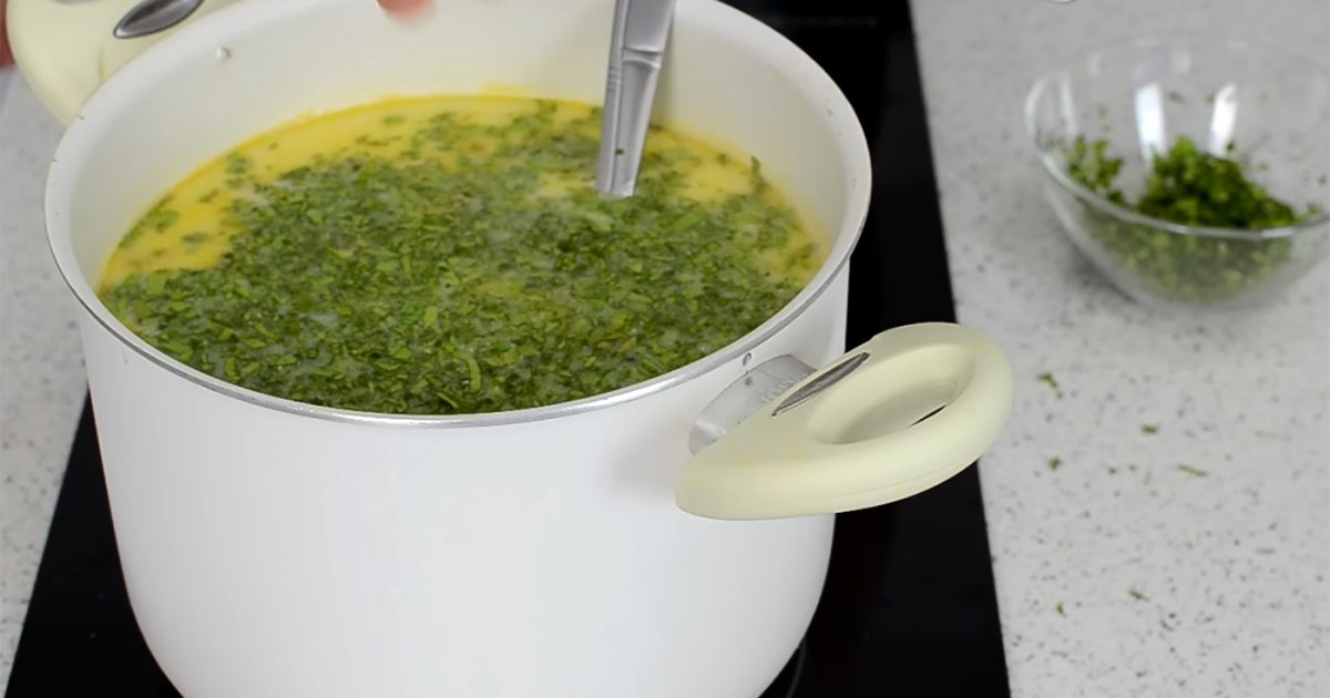 Ciorba de miel: Condimentul criminal pe care să-l eviți. Altfel, o arunci!