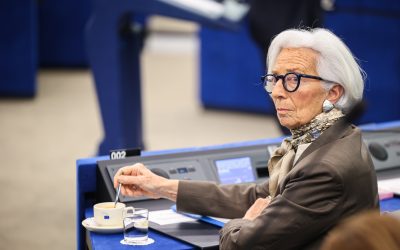 Lagarde trage semnalul de alarmă: Șocul energetic riscă inflația. Ajutor fiscal, cerut