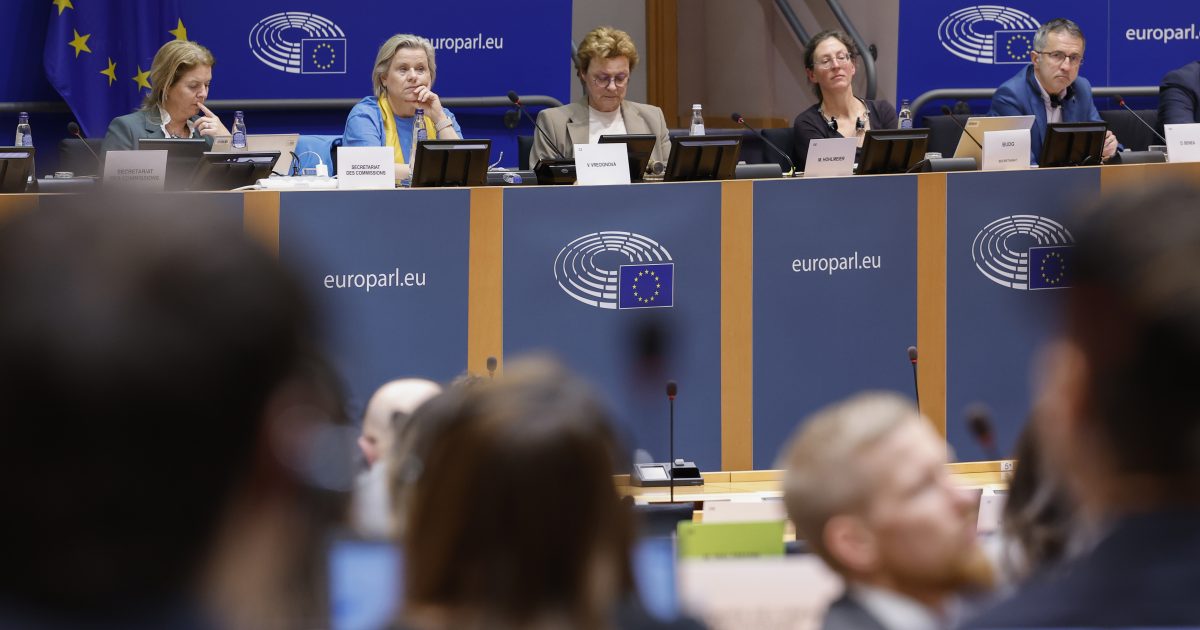 Parlamentul European vrea buget UE cu 10% mai mare: Cât va costa România?