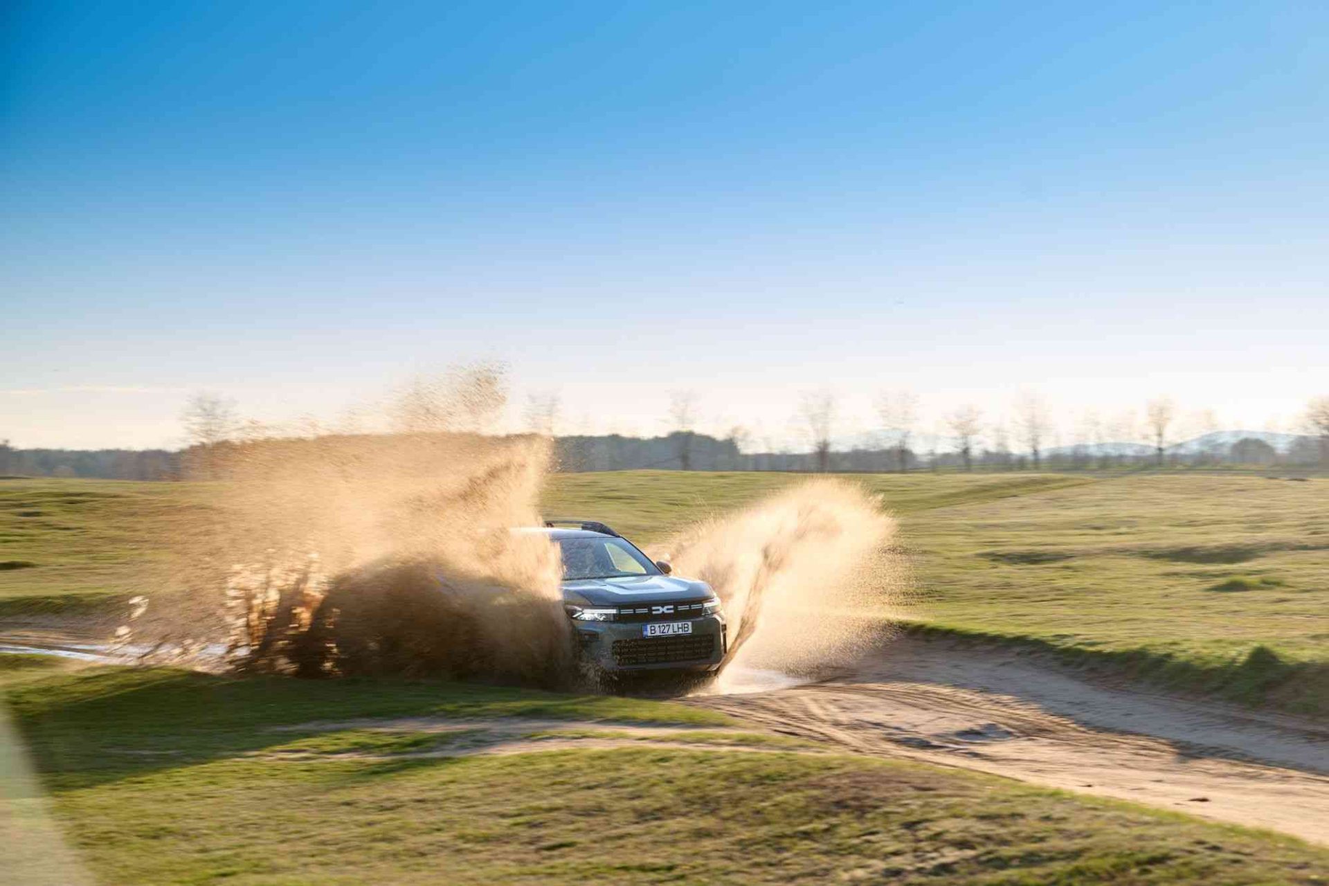 Noul motor Dacia, testat la limită: Impresii de la volanul Duster și Bigster Hybrid G 150 București, România – Un nou capitol în istoria Dacia a început cu lansarea motorului 1.2 Hybrid G 150, iar jurnaliștii auto au fost printre primii care au avut ocazia să-l testeze