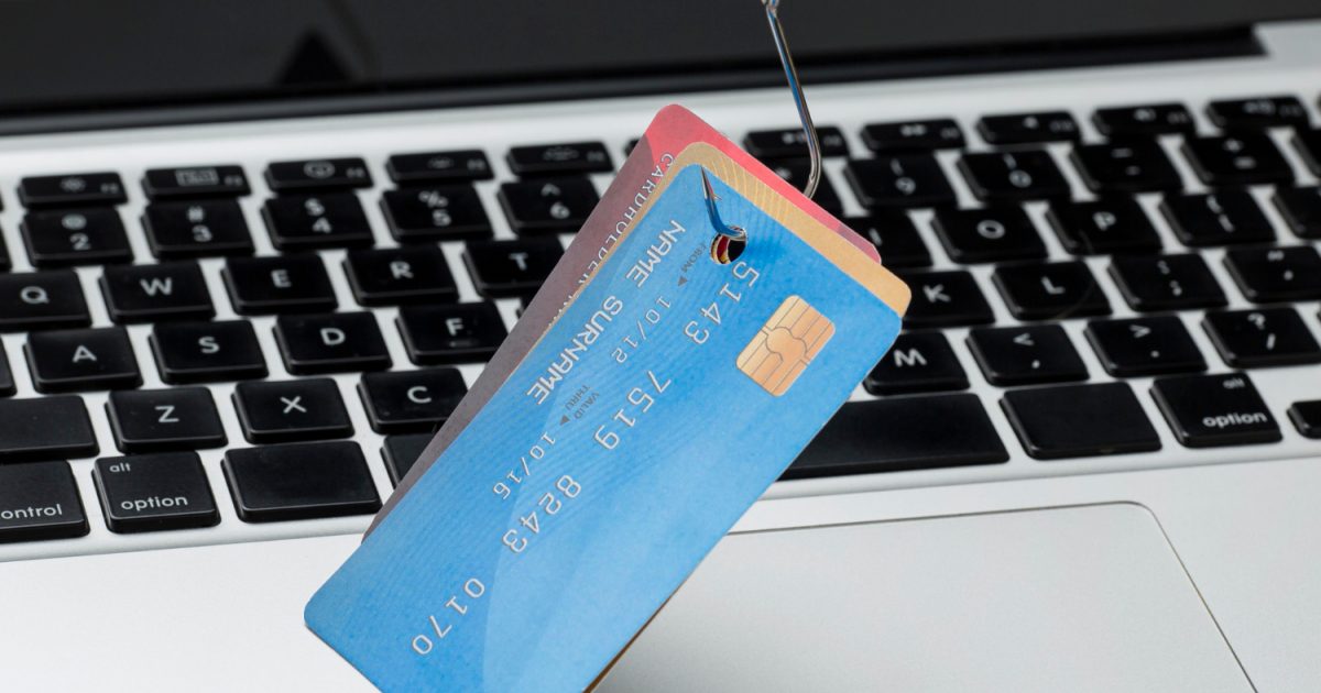 Cum să creezi un site de phishing cu IA: Ghid ȘOCANT în 30 de minute