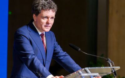 Lipsa educației financiare, dezastru în economia României: Ce decizii au compromis țara