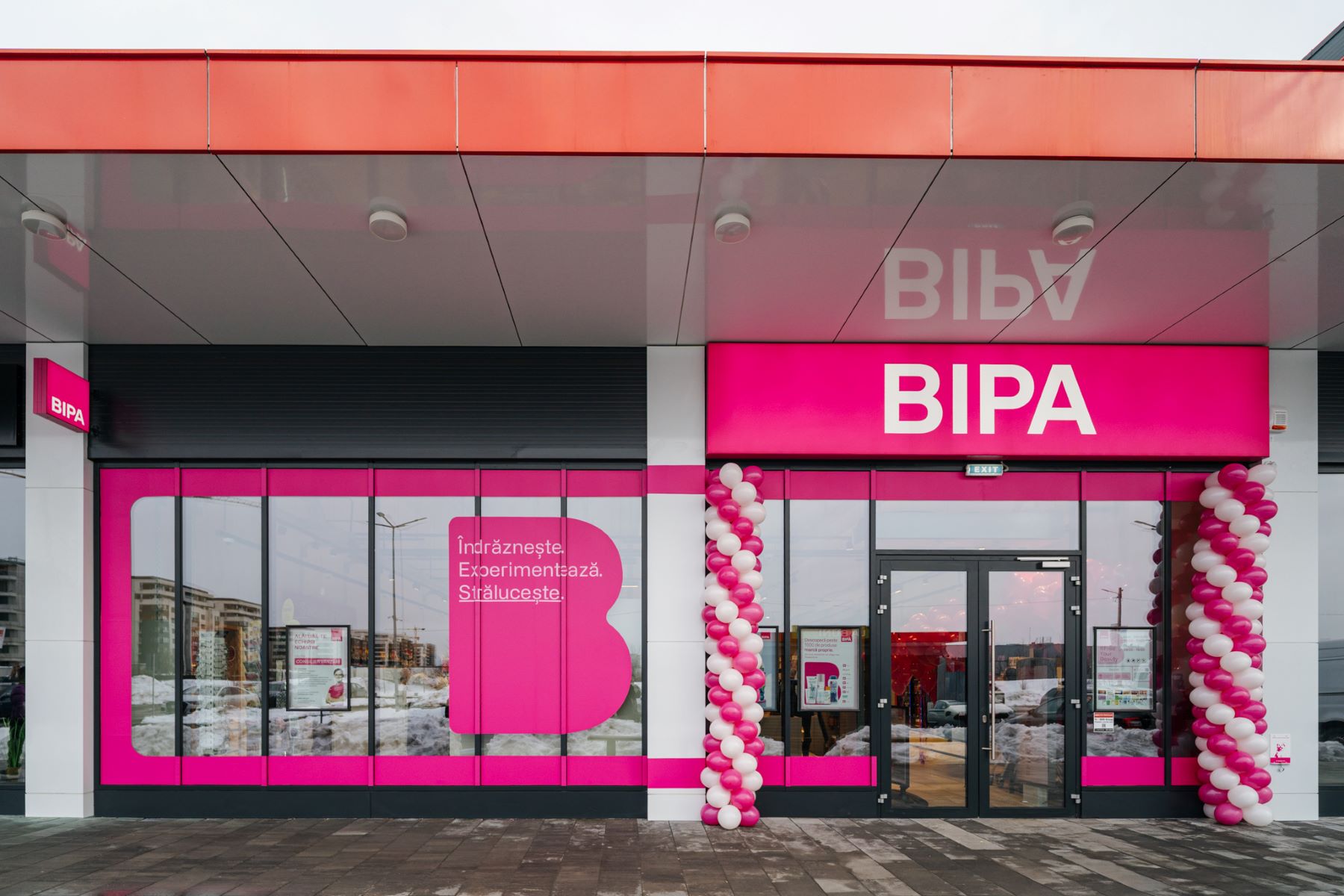 BIPA accelerează expansiunea în România LANȚUL austro-german de drogherii BIPA, care a debutat recent pe piața românească, își intensifică planurile de extindere