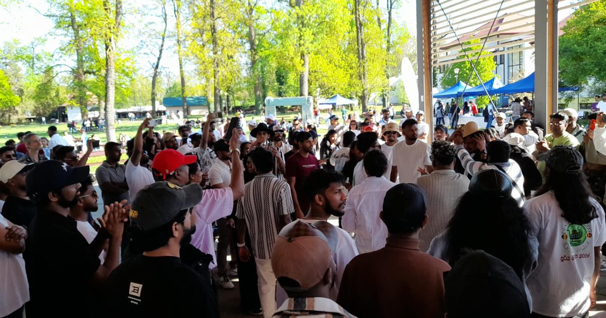 Sute de srilankezi au sărbătorit Anul Nou la Timișoara: VIDEO & FOTO