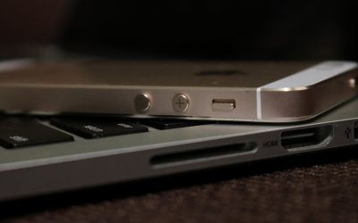 Telefonul vechi din sertar: Pericol ascuns pentru locuința ta din România