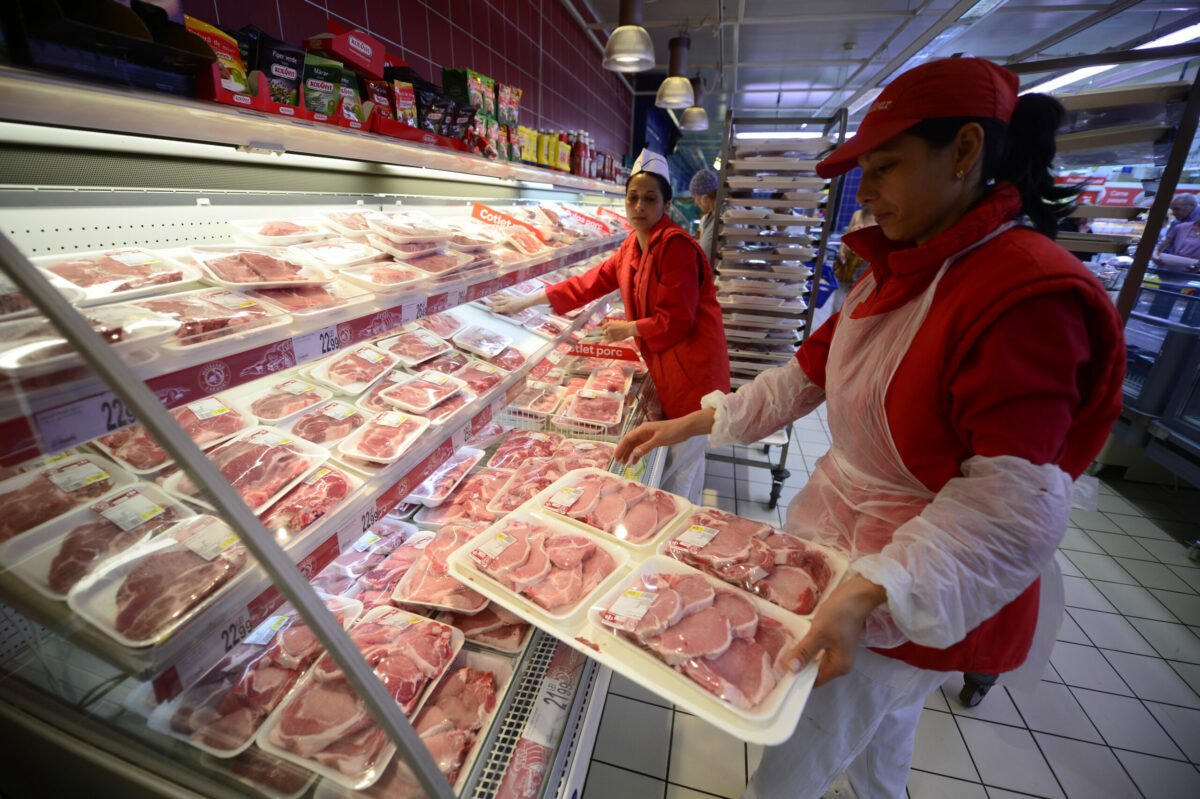 Paște frugal: Românii strâng cureaua la cumpărături, mai puțin ca de alte sărbători