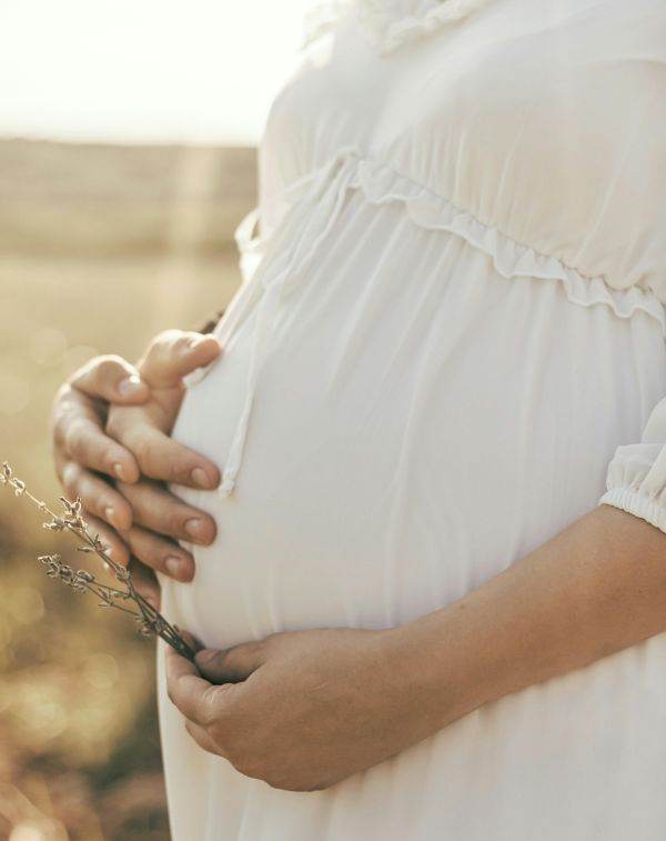 O expunere prelungită la temperaturi ridicate în timpul sarcinii crește riscul ca bebelușii să se nască subponderali, conform unui studiu recent realizat de cercetători de la Universitatea din Adelaide