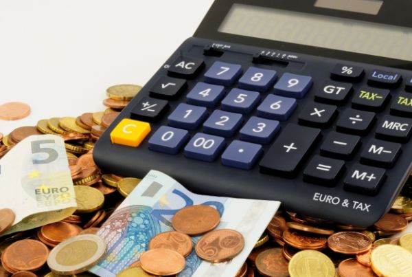 Euro se depreciază: Cursul valutar trece de pragul de 5,09 lei, pe 7 aprilie