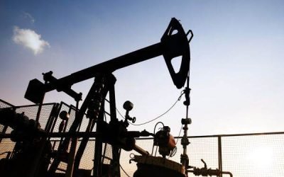Petrolul sare de 100$ barilul după blocada Iranului