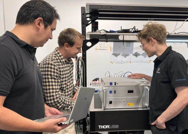 Ceasul atomic portabil revoluționează navigația și comunicațiile