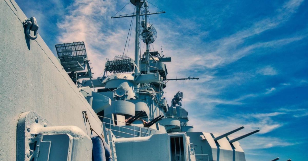 Iranul închide din nou Strâmtoarea Ormuz: Criza escaladează pe 18 aprilie 2026