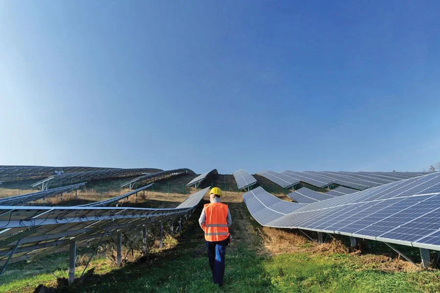 Realitatea cruntă: Ce a urmat după recordul din 2025 al energiei regenerabile?
