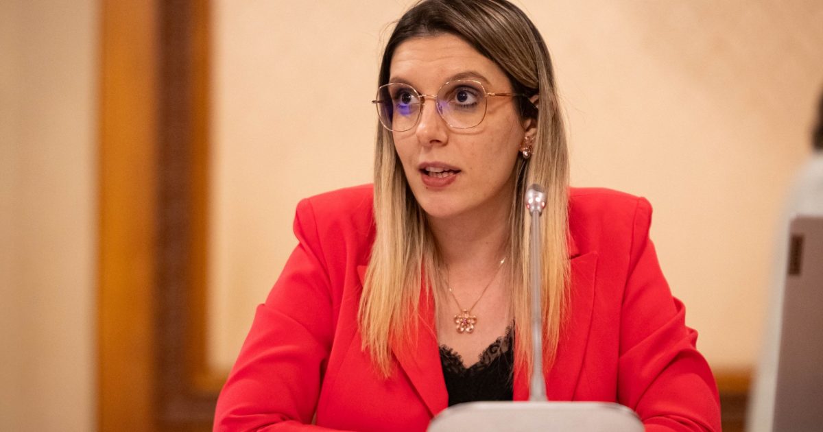 Circ și populism: Politica românească, dominată de personaje controversate