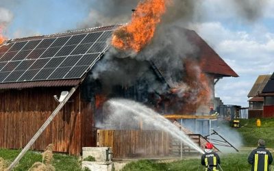 Incendiu devastator în Cluj, în Vinerea Mare: Familie, martoră la flăcările ce-i mistuiau casa