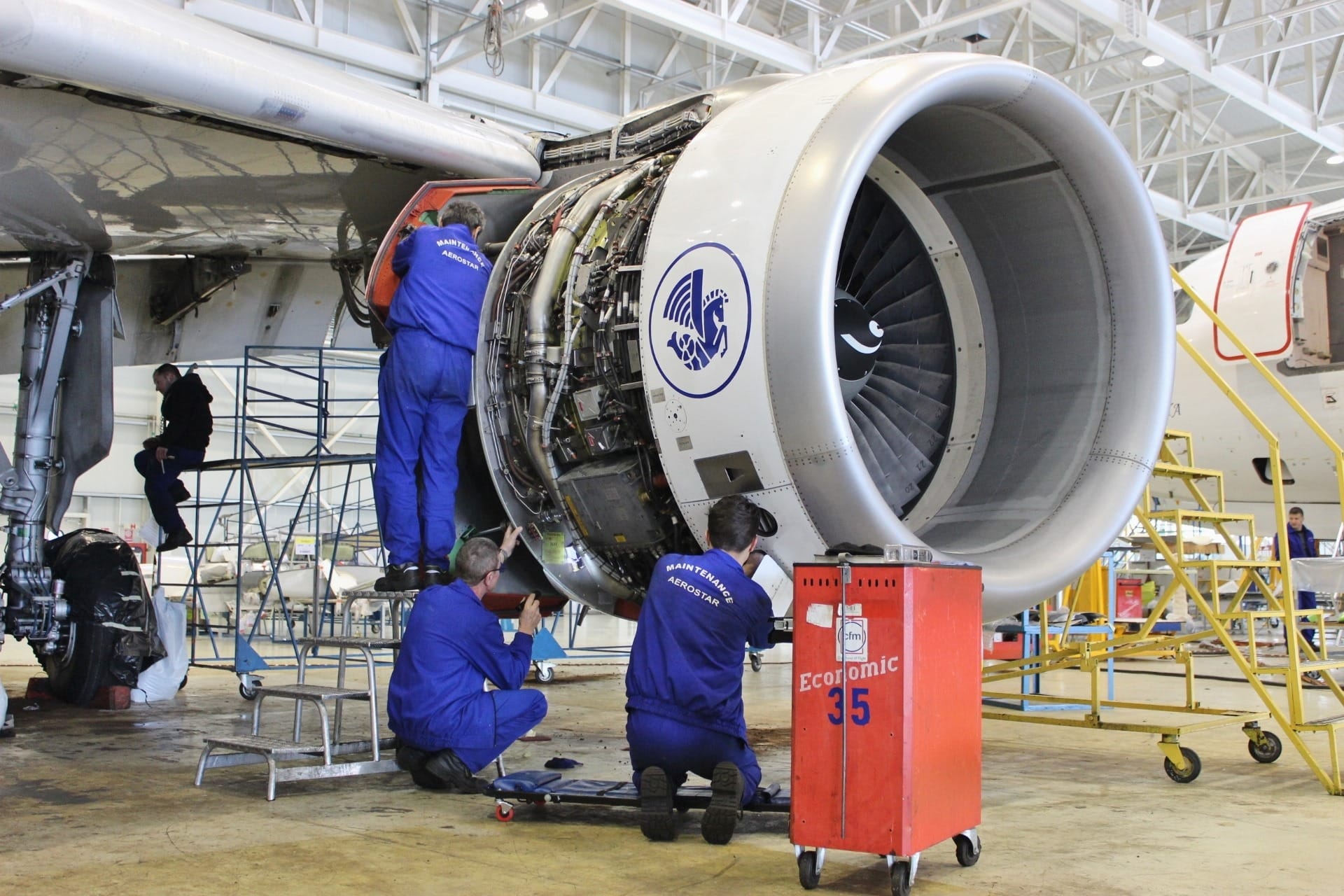 Iarom vrea dividende mai grase pentru acționarii aerostar