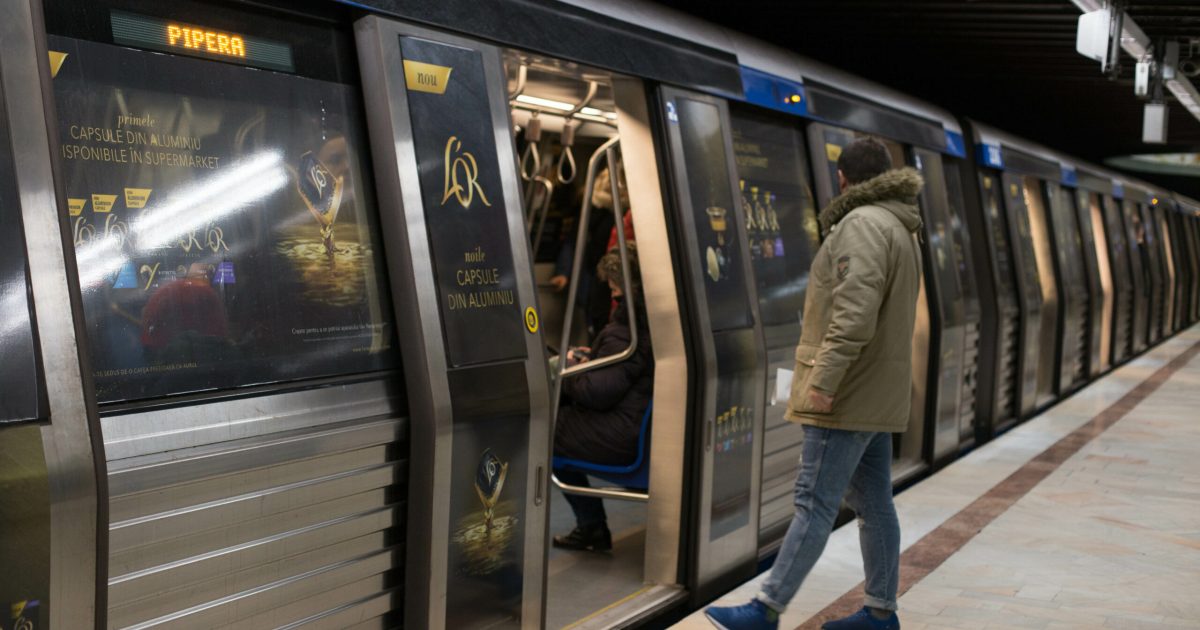 Revoltă în București: Peste 11.500 de oameni, furioși de scumpirea metroului