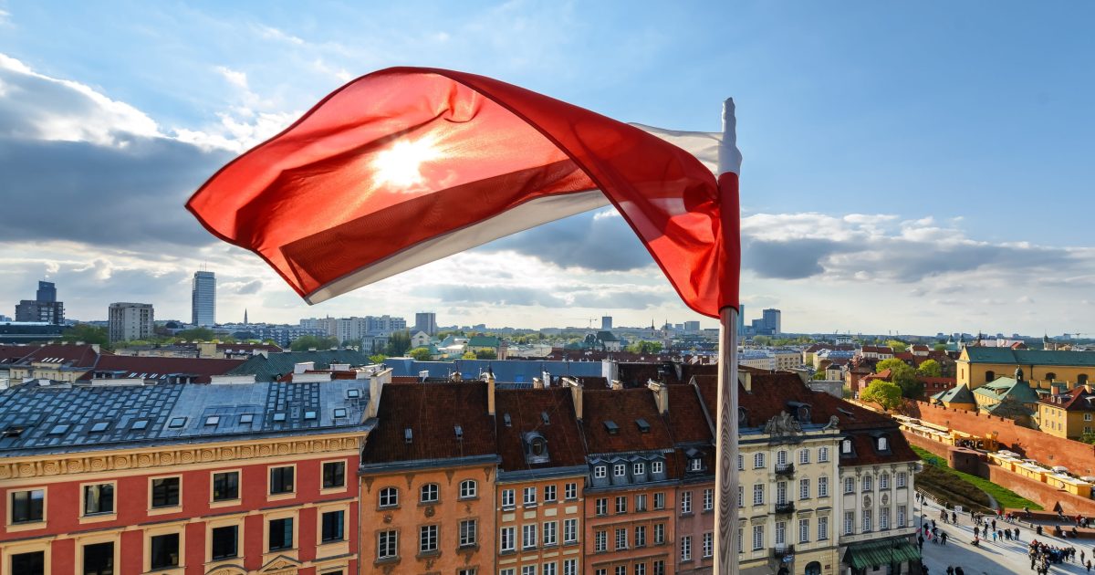 Polonia, pe contra: AURUL nu se vinde pentru armată, spune ministrul