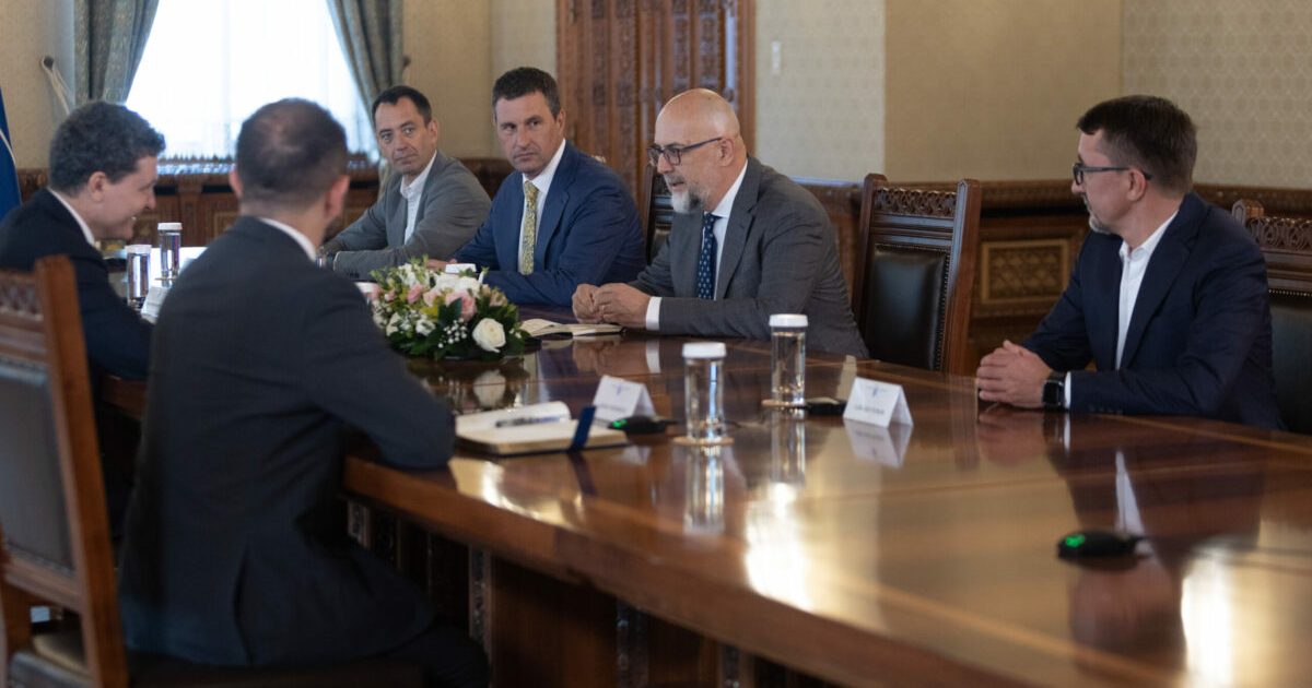 Criză guvernamentală iminentă: Ce riscă România?