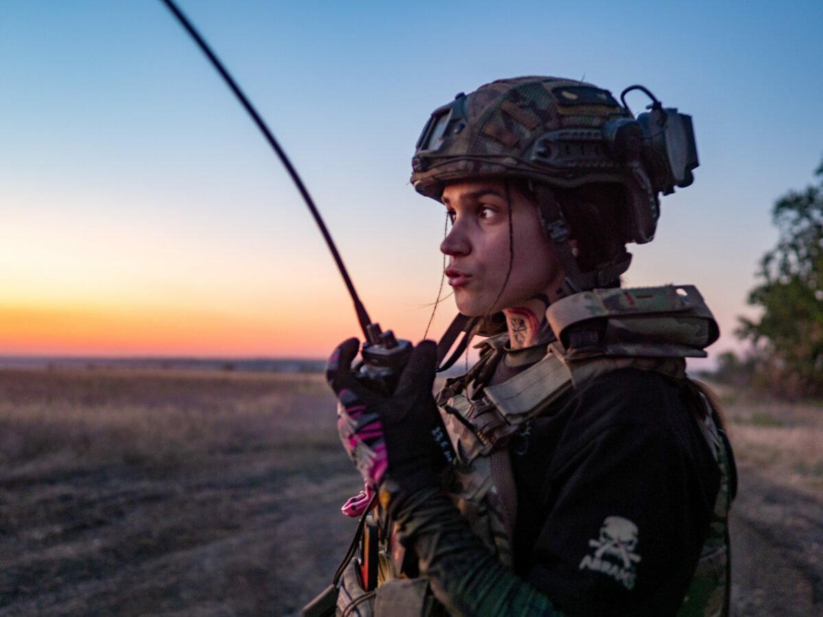 Fostul director al CIA, David PETRAEUS, a evaluat recent că Rusia nu mai are avantajul pe teren în Ucraina, subliniind inovațiile ucrainene în domeniul dronelor