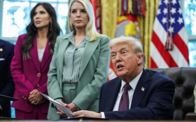 Trump ignoră consilierii, se înfurie și improvizează: Ce urmează pentru SUA?