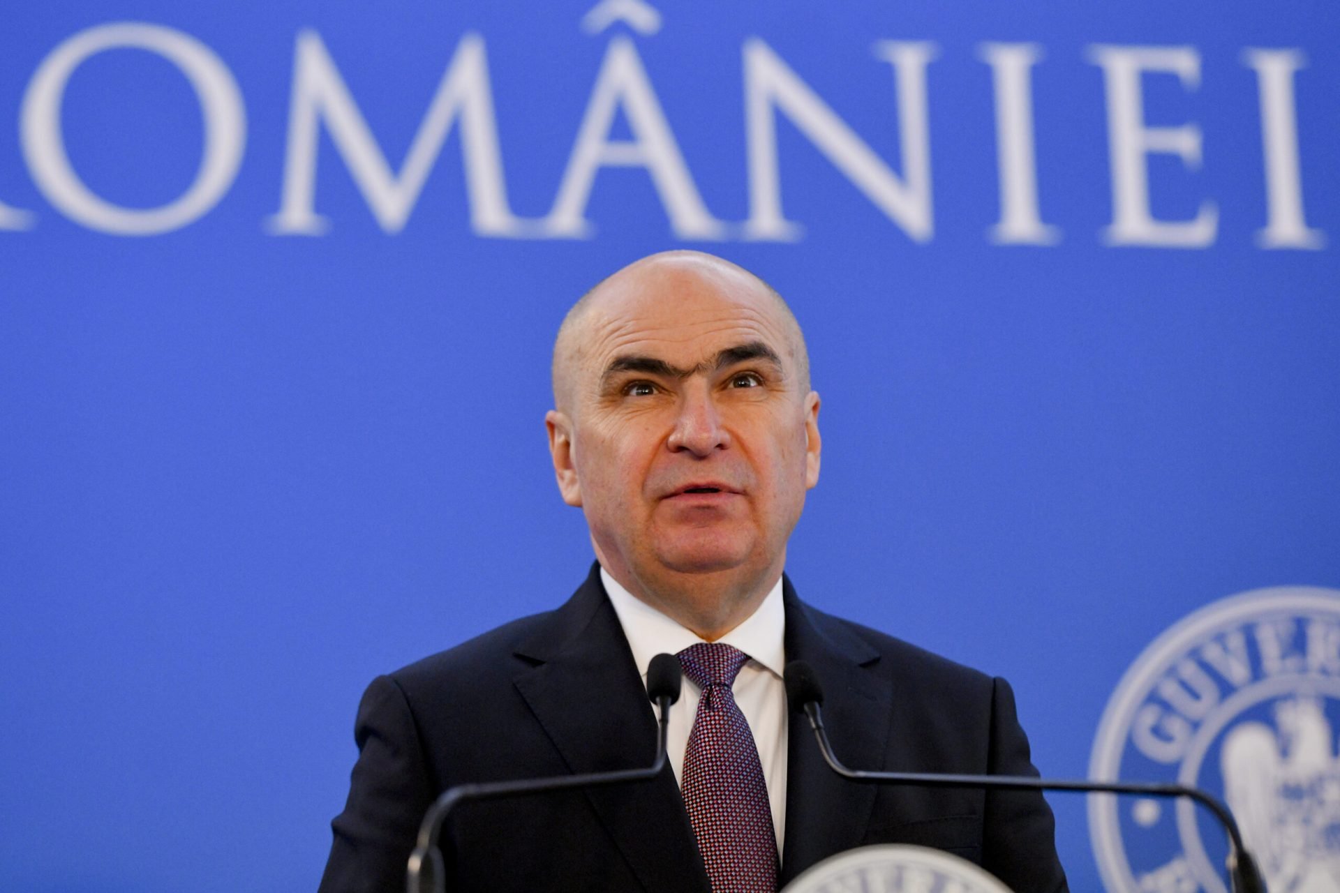 Creșterea producției de energie electrică și îmbunătățirea reglementărilor sunt priorități ale Guvernului, conform declarațiilor premierului Bolojan, făcute în cadrul unei conferințe de presă