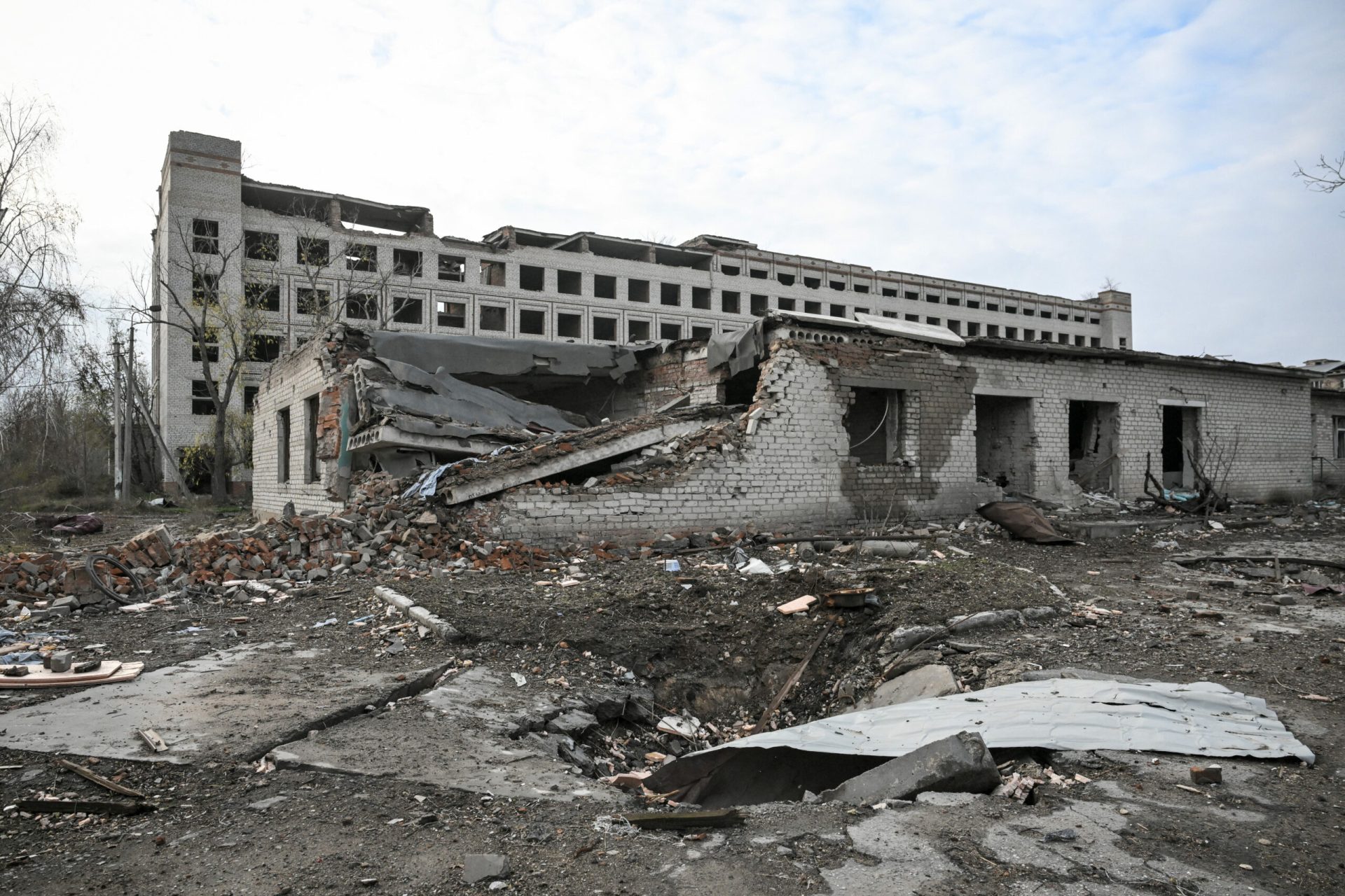 Rusia, lovită de un nou val de atacuri cu drone; infrastructura civilă, afectată Un număr impresionant de drone ucrainene au fost doborâte deasupra teritoriului rus, duminică seară, potrivit autorităților de la Moscova