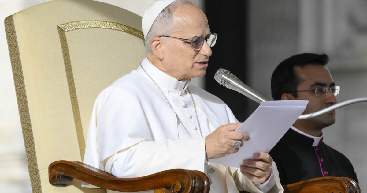 Leon, criticat dur pentru abordarea în politica externă