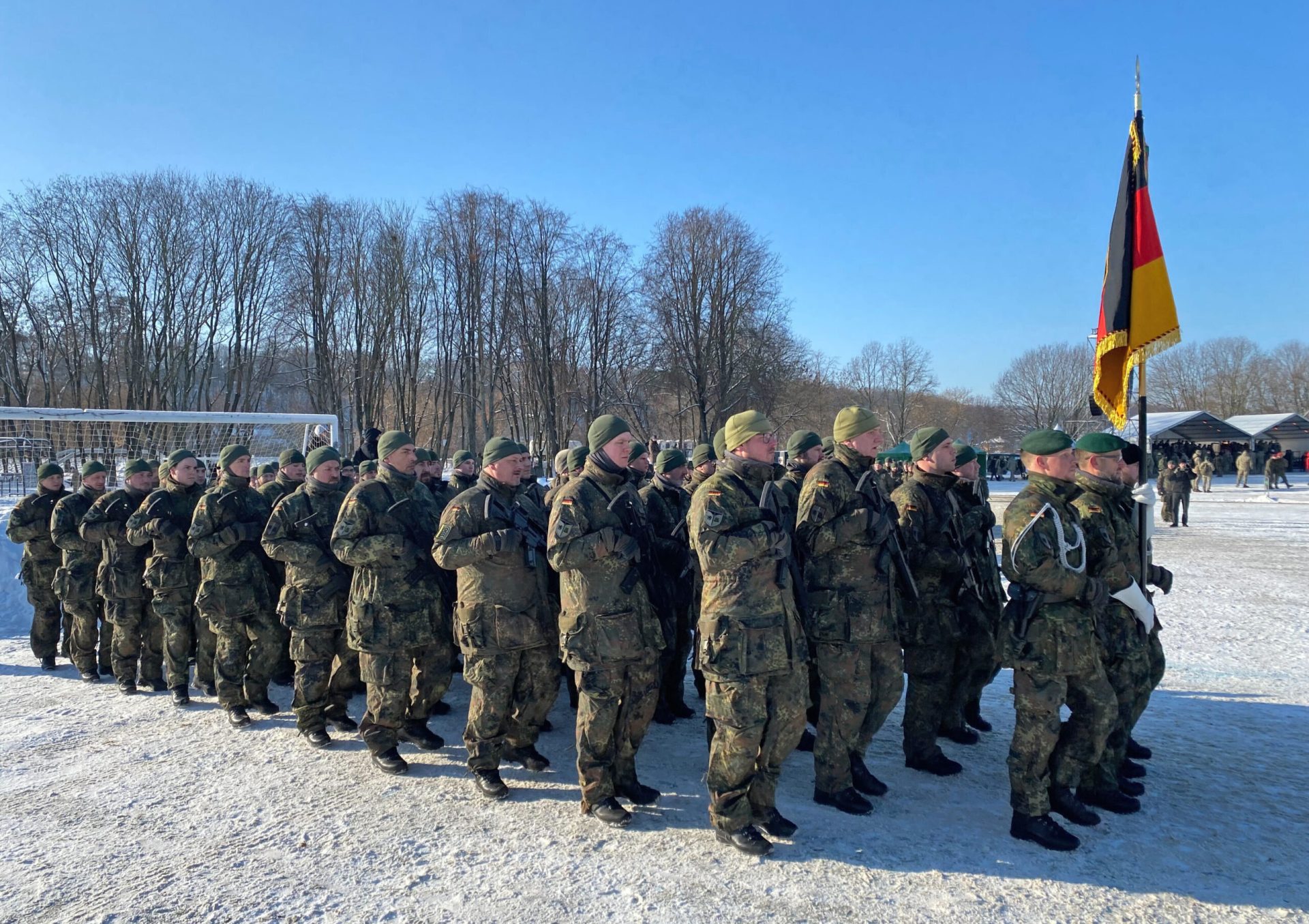 Armata germană clarifică plecarea bărbaților apți de luptă