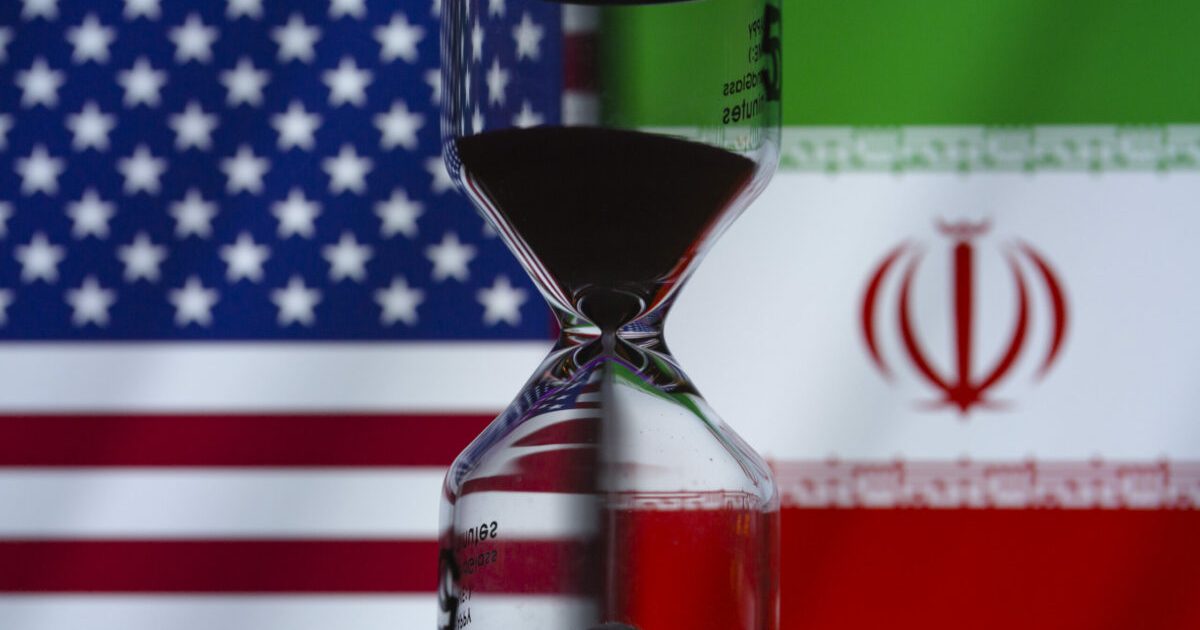 Iranul amenință Strâmtoarea Ormuz, după ce rupe armistițiul cu SUA