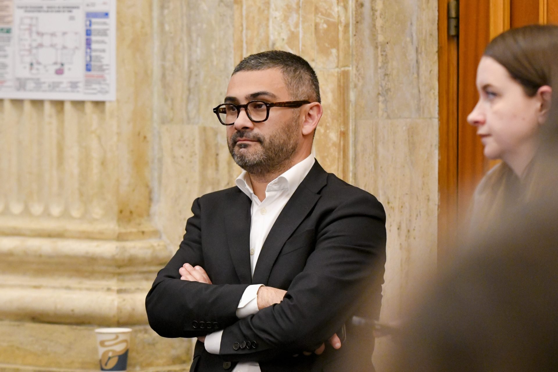 Aproape 500 de români, găsiți la muncă fără forme legale