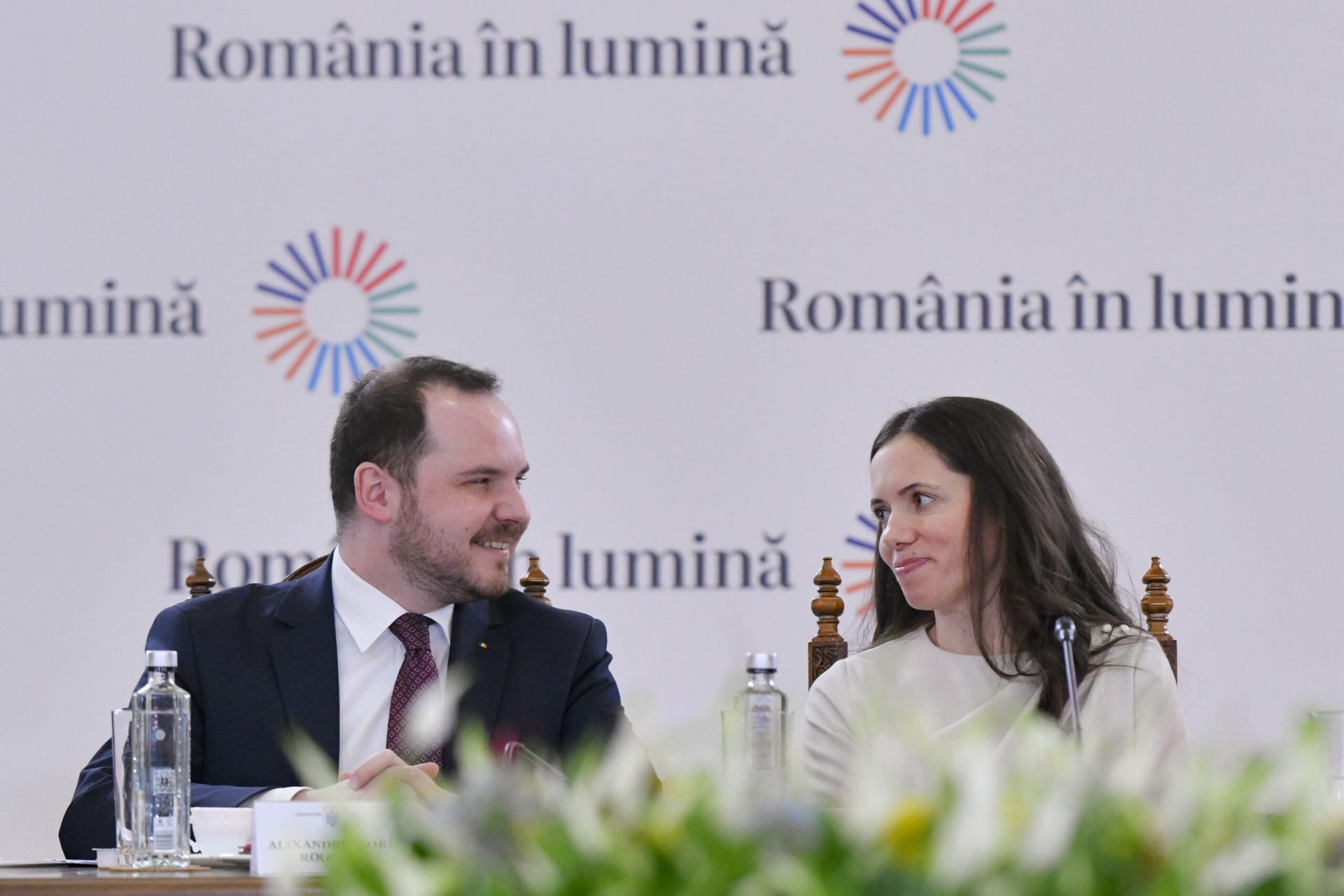 Îi respect pe amândoi: Declarația care agită opinia publică