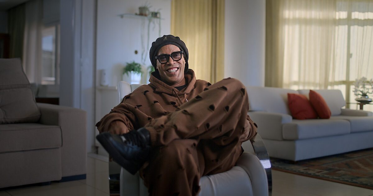 Ronaldinho, viața și cariera legendei fotbalului brazilian, pe Netflix